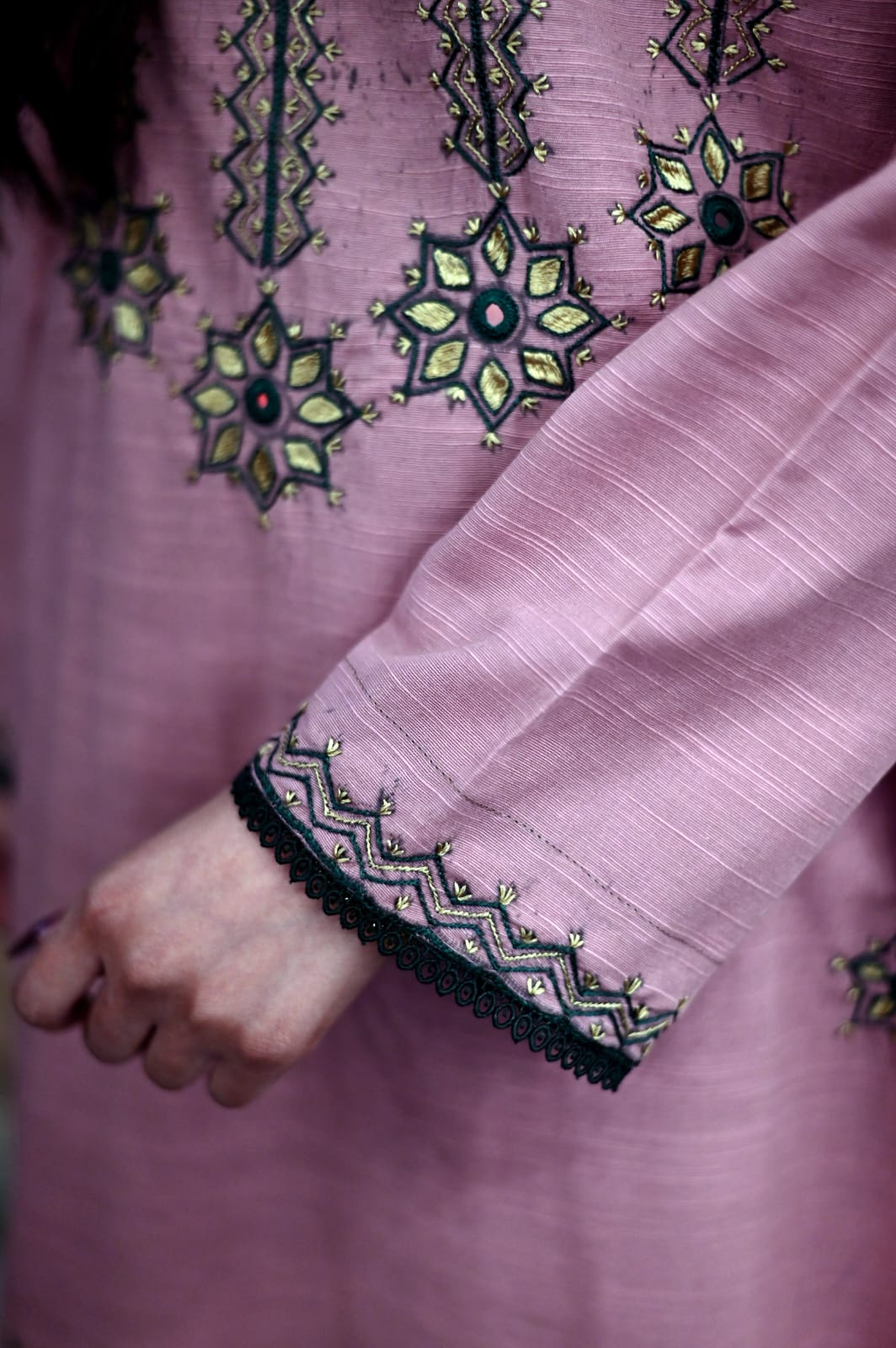 Soft Khaddar 2-Piece Suit with Handmade Embroidery