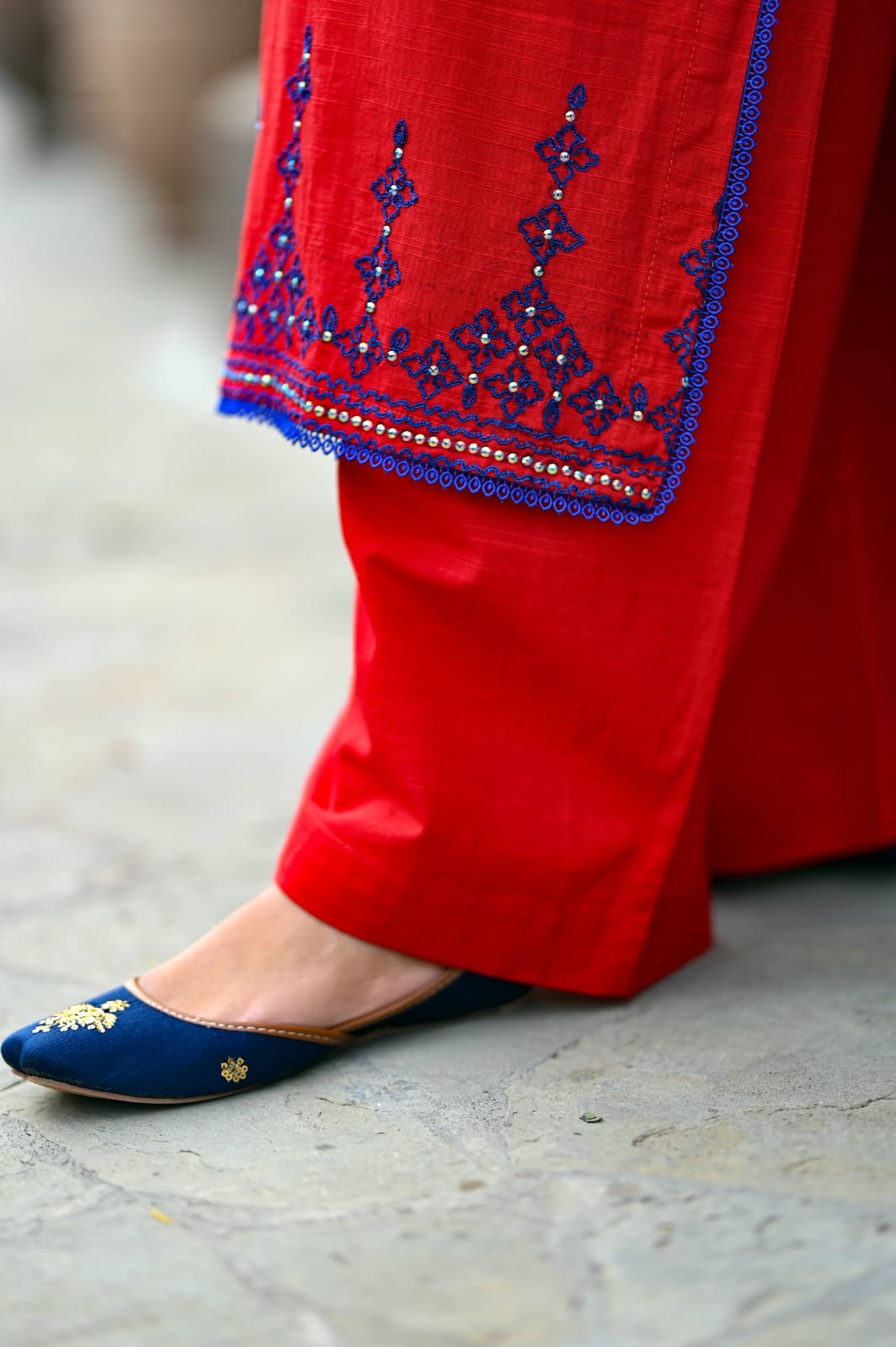 Soft Khaddar Hand-Embroidered 2-Piece Suit