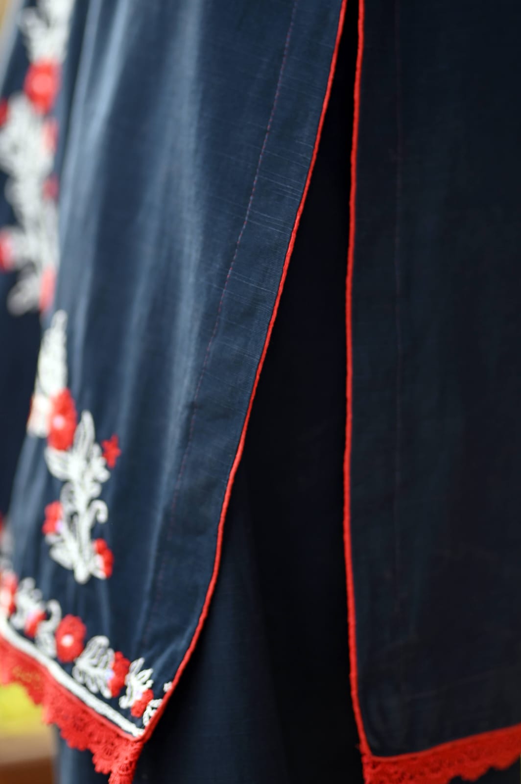 Handcrafted Khaddar Embroidery 2-Piece