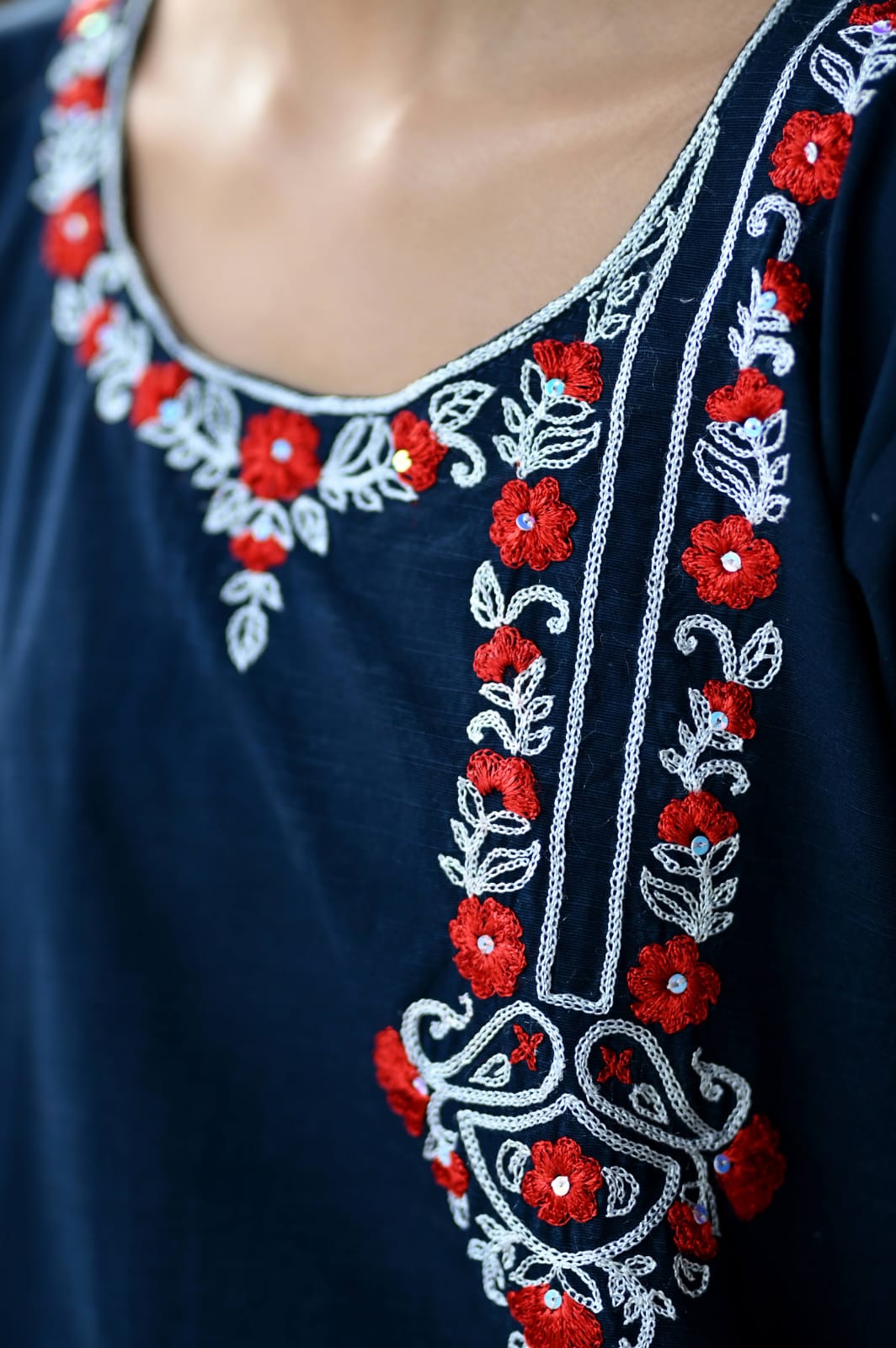 Handcrafted Khaddar Embroidery 2-Piece